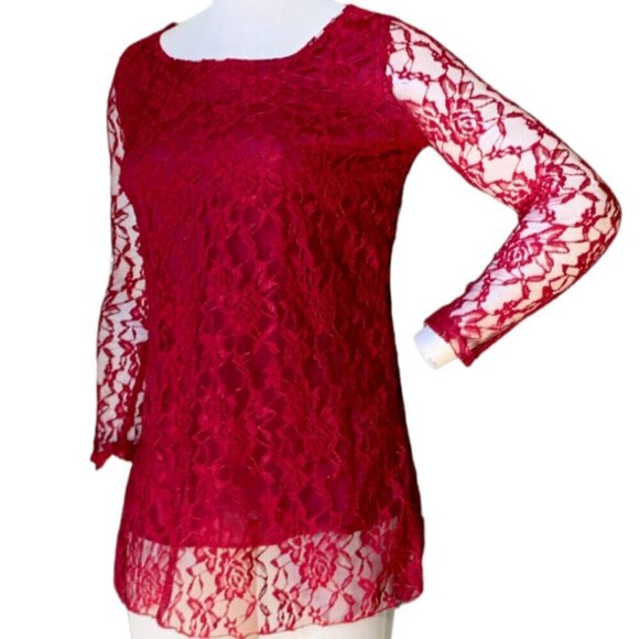 NWT Women's Red Floral Rose Lace Long Sleeve Tunic Top L - Fit More Like S/M 77D - Picture 3 of 6